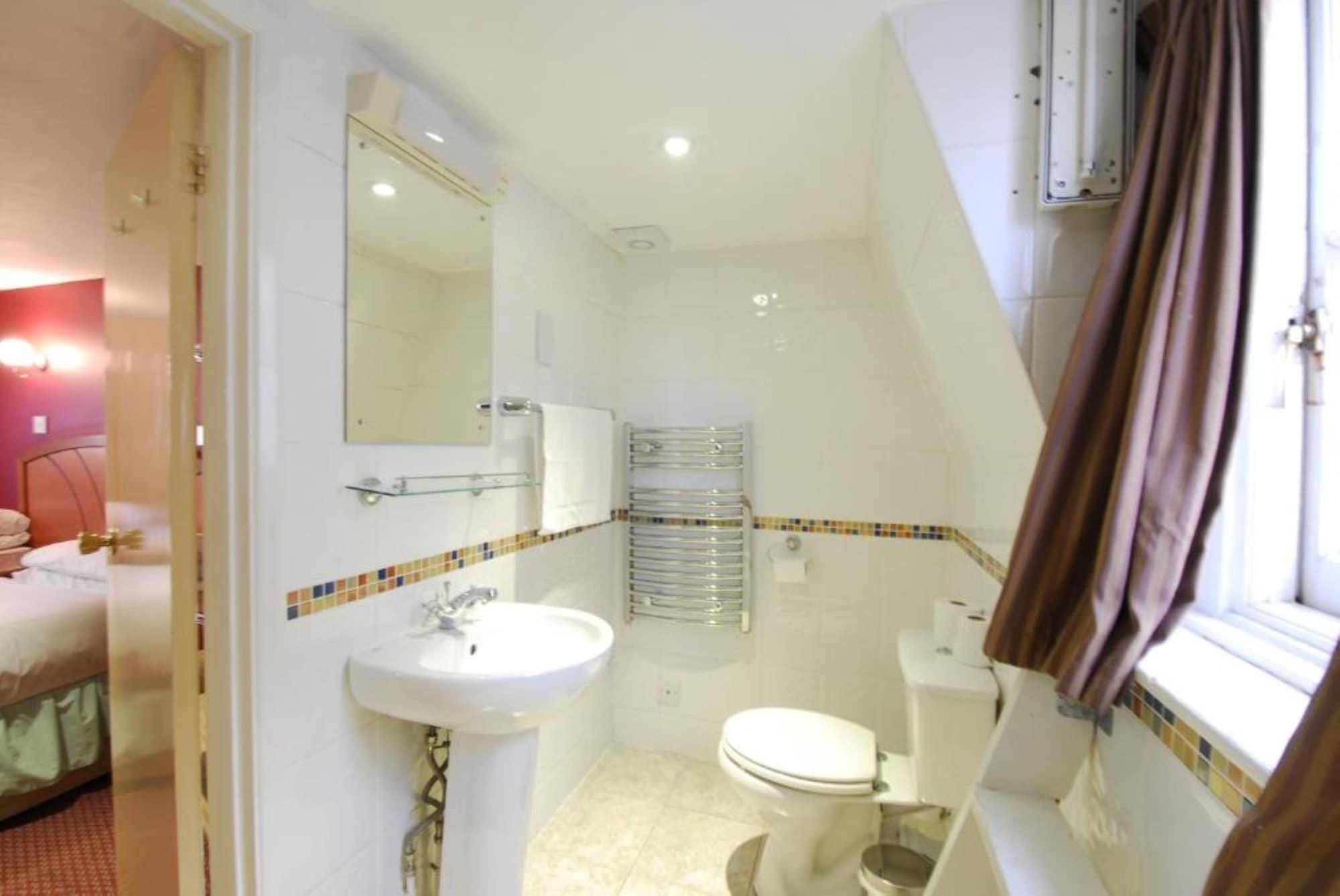 The 2* Hove